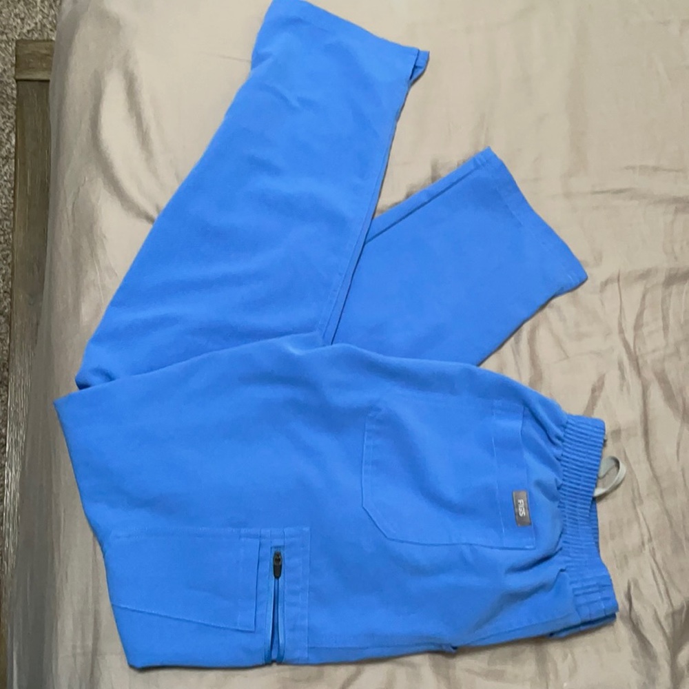 Figs Ceil Blue Yola Small